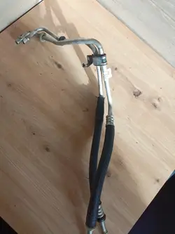 Oljekylarslang växellåda OEM P68217330AB - Begagnad