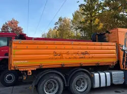Benne SCHWARZMULLER pour camions Volvo, MAN, Iveco