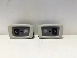 Luz de teto Volvo OEM 31479408 - Loiro Usado