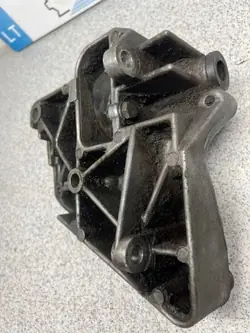 Soporte compresor aire acondicionado BMW OEM 2247388