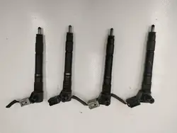 Toyota Hilux 2.4 D4D Injektor 23670-0E020