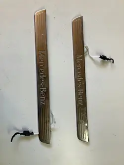 Paire de Protège-Bas OEM A2466805300 Gauche & Droite Mercedes Classe A