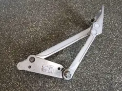 Linker kofferbakscharnier OEM 3D5827302J voor VW Phaeton 2005