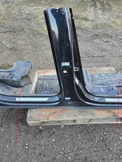 Skoda Kodiaq rechter dorpelpaal OEM