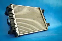 Radiateur d'eau Audi A7 S8 SQ5 OEM 8K0121212B