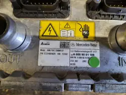 Chargeur batterie Mercedes C-Class W205 C350e hybride OEM A0009001108