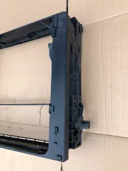 Radiator montageframe OEM 7804618 BMW F10 F11