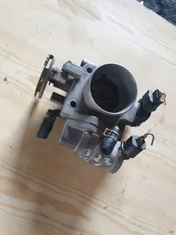Cuerpo de Mariposa Mazda 323F OEM - Completo y Funcional