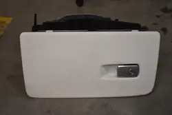 Matkustajan hansikaslokero OEM 9263067 555 BMW G05 G06 G07