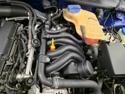 AUDI A4 B5 1.6 8V Ansaugkrümmer 06B133210AF