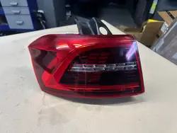 VW PASSAT B8 LUZ TRASERA IZQUIERDA LED 3G9945207K