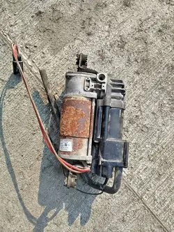 2011 BMW 5 GT F07 Rear Air Suspension Compressor