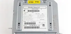 Jeep CD/DVD-vaihtaja OEM 05091245AD - Käytetty