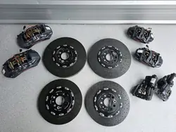 Disques et étriers céramique Maserati MC20 OEM 670306941