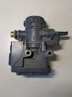 Mercedes Actros MP4 Vanne EBS Knorr-Bremse A0004297724