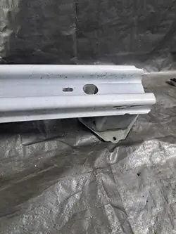 Takapuskurin palkki OEM Toyota Yaris IV 2020