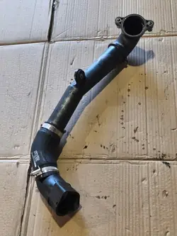 VW Audi Seat 2.0 TDI Intercooler-putki OEM 04L145828D
