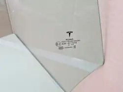 Vitre arrière Tesla Model 3 OEM 43R011570 - Occasion