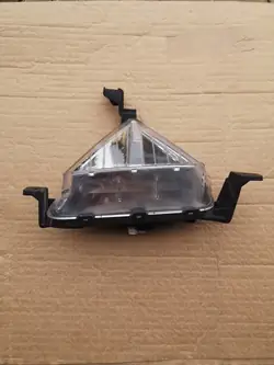 HYUNDAI ELANTRA VI Phare Anti-Brouillard Gauche 2Pin 92301F2500
