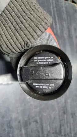 Öljytäyttökorkki OEM 074115308E VW T4 2.5 TDI