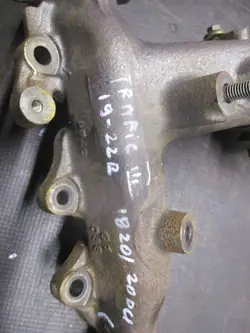 Pakoputken keräin OEM KBI51352 Renault Trafic III:lle