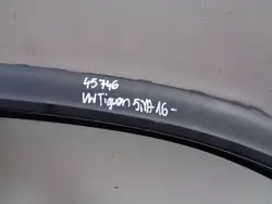 Pilar del umbral delantero derecho OEM 5NA809052C VW Tiguan