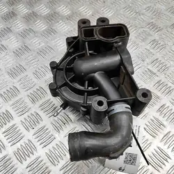 Pompe à eau Mercedes-Benz C (W205) A6512000682