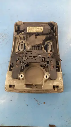 Éclairage Cabine Audi A4 B6 OEM 8E0951177 - Occasion