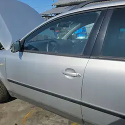 Vänster framsida dörr Volkswagen Passat B5 Lift