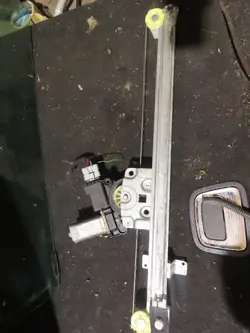 Elevador de vidro dianteiro direito Peugeot Boxer II 1358175080