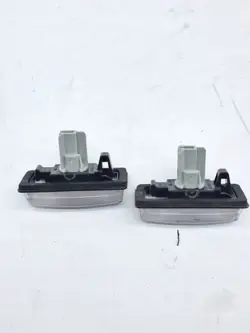 Luz de matrícula Nissan Juke II F16 2020 AMD168204
