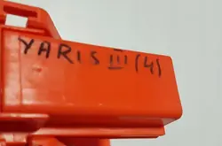 Pyrotekniinen puristin OEM 8425G Toyota Yarisiin