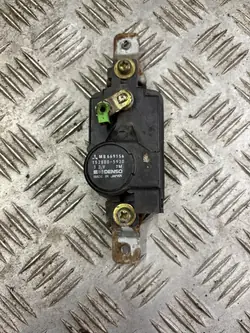 Actuador de cierre centralizado Mitsubishi Pajero II 91-99 MB669156
