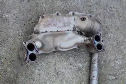 Pakokaasujen Keräin Katalysaattori Subaru Forester IV SJ 2.0R OEM