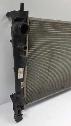 Radiateur d'eau Opel Astra IV J 1.4 Turbo OEM 1300302