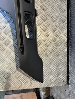 Support rouleau étagère coffre OEM 799124889R - Occasion