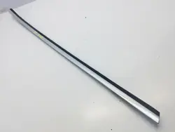 OEM LISTWA ZGARNIAJĄCA PRAWA PRZEDNIA PEUGEOT 5008