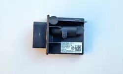 Volkswagen OE 5Q0906121L Brandstofpompcontroller