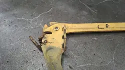 Charnière capot gauche avant Mercedes W123 OEM