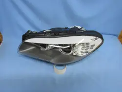 Farol esquerdo BMW F10 F11 pré-facelift Bi-Xenon