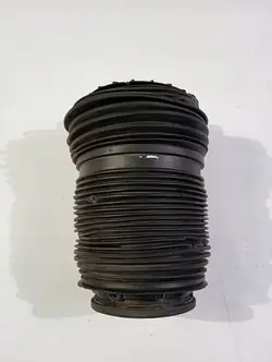 Ilmajousi OEM KKM22984 Vasen Taka Maserati Levante