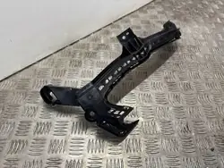 Subaru OE 57707AN00A Rechter Scheinwerferhalter