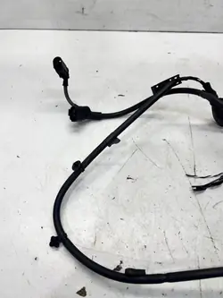 Hjulskruvset OEM 5WA927902AG Vänster Bak Audi A3 8Y