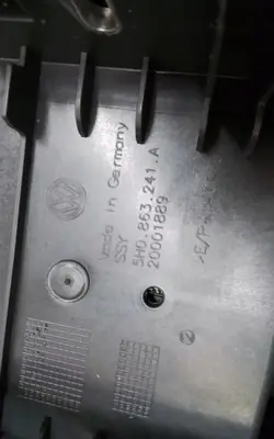 VW Käsinoja OEM 5H0863241A Golf VIII Variantille