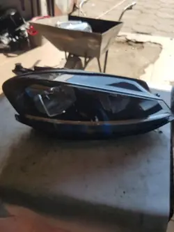 Farol Dianteiro Direito VW Golf VII