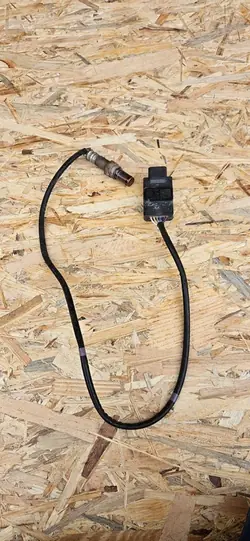 VW Passat B8 VARIANT 2.0 TDI SENSOR NOX 05N907807B