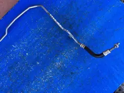 Conducto de aceite Mercedes W222 OEM A2222702303 - Usado