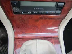 Cenicero SKODA SUPERB I OEM AK-6-91027 Usado
