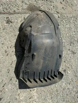 Vasen etupyörän kaari Renault Trafic II