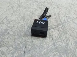 Conector Porta USB Hyundai i40 OEM 961203Z500